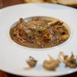 Pintade aux girolles