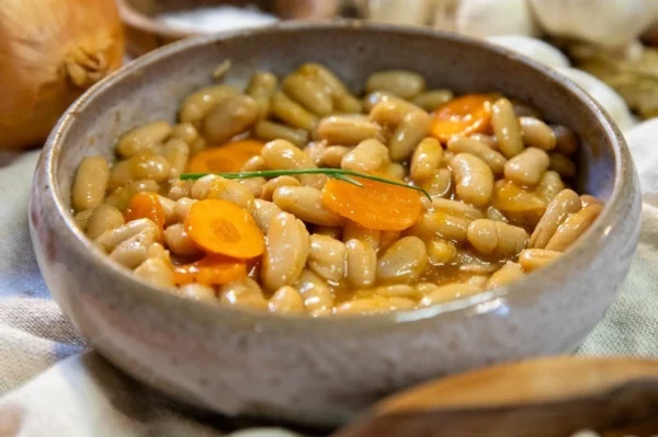 Plat cuisiné haricots blancs bio